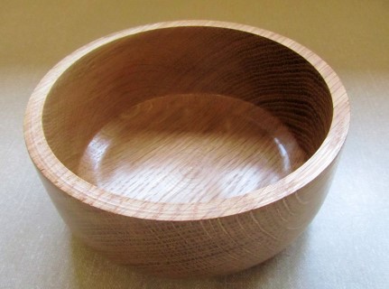 Oak bowl by Alan Kite
